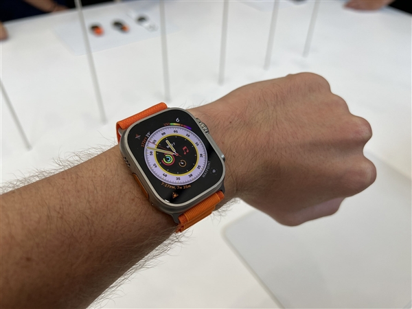 天博体育官方平台入口苹果史上最大、最硬智能手表！Apple Watch Ultr(图1)